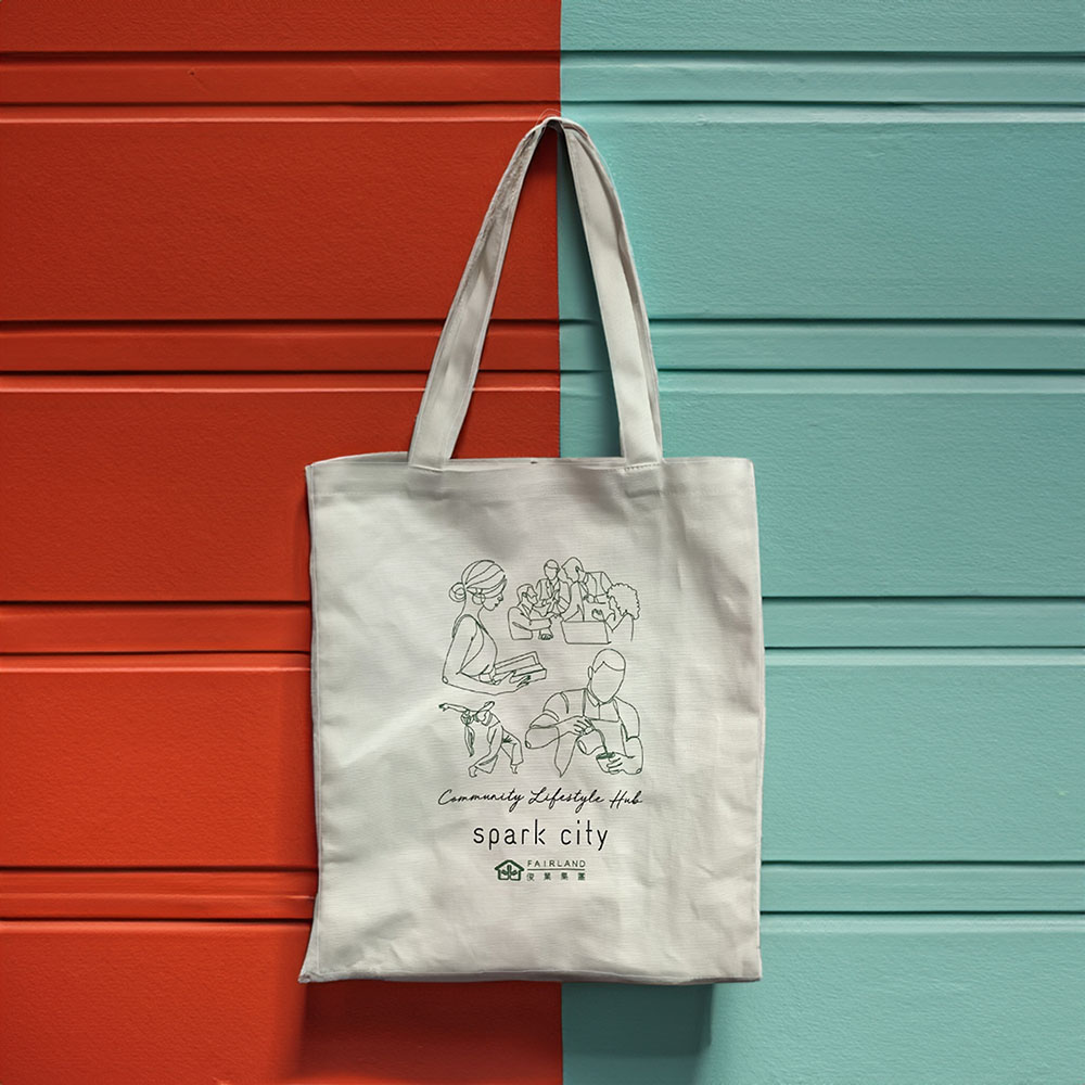 Tote bag