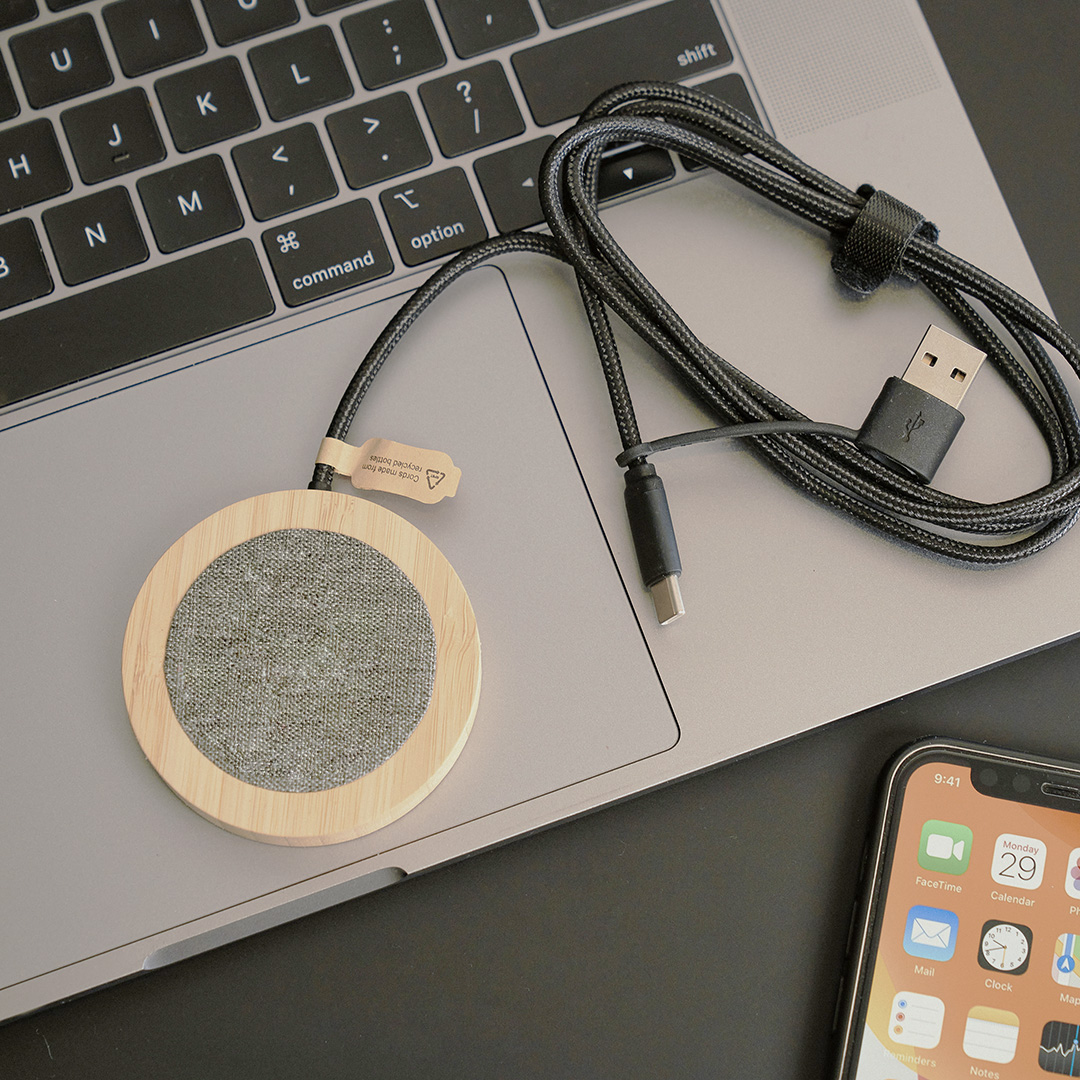 Bamboo Wireless charger with RPET cable